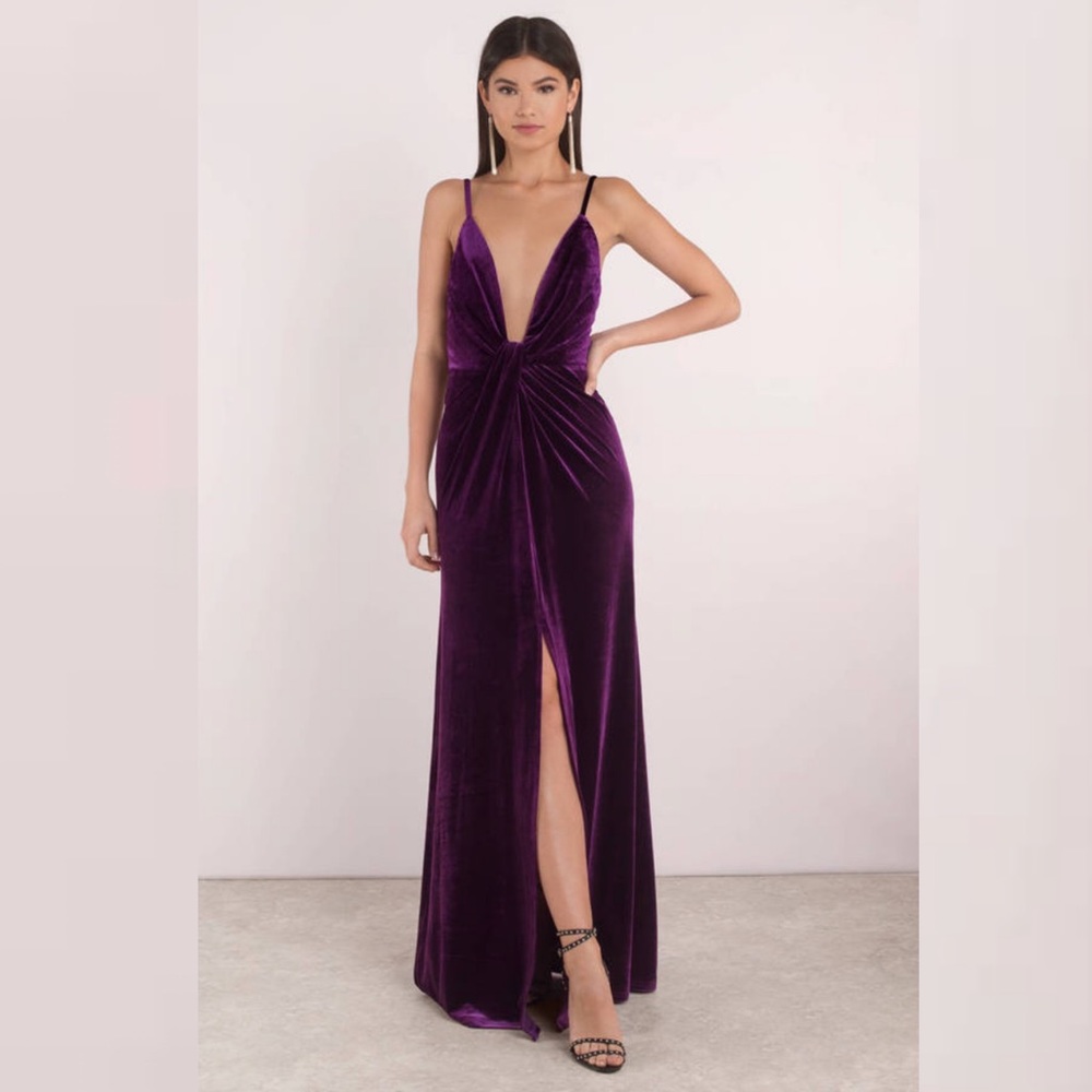 TOBI LAYLA PLUM PLUNGING VELVET MAXI DRESS